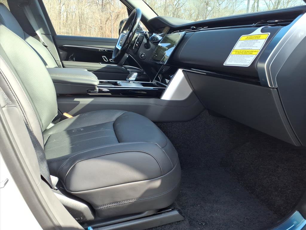New 2026 Land Rover Range Rover SE image 3