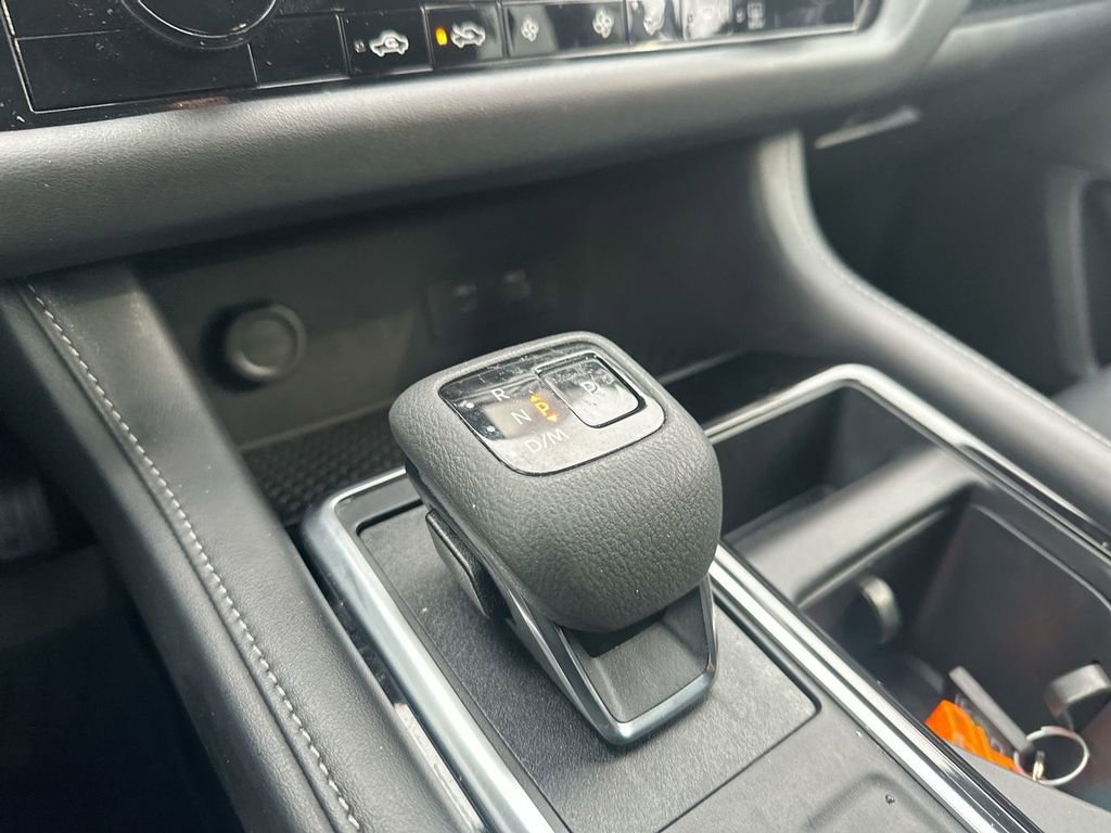 Used 2024 Nissan Pathfinder SV image 46