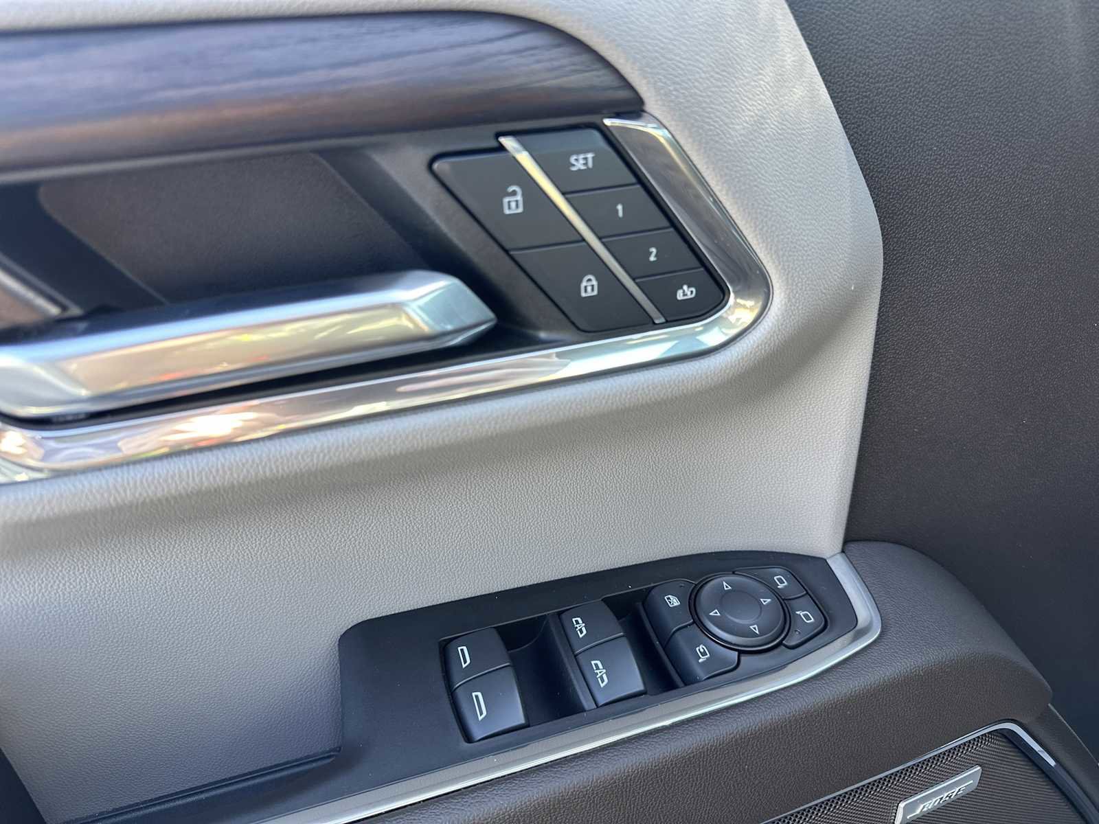 Used 2024 GMC Sierra 1500 SLT w/ SLT Premium Plus Package image 29