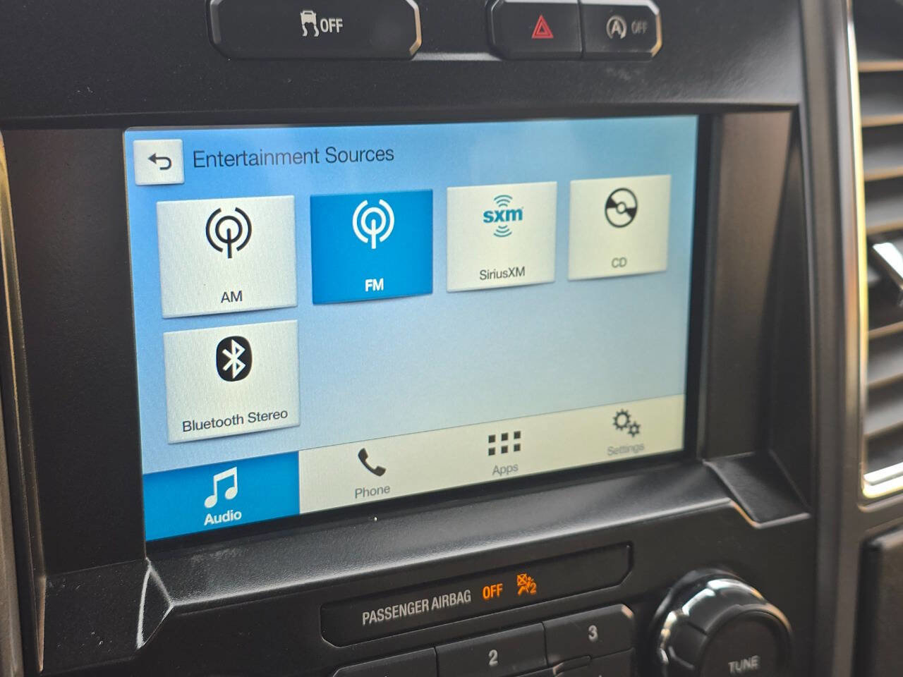 Used 2016 Ford F150 XLT w/ Equipment Group 302A Luxury image 18