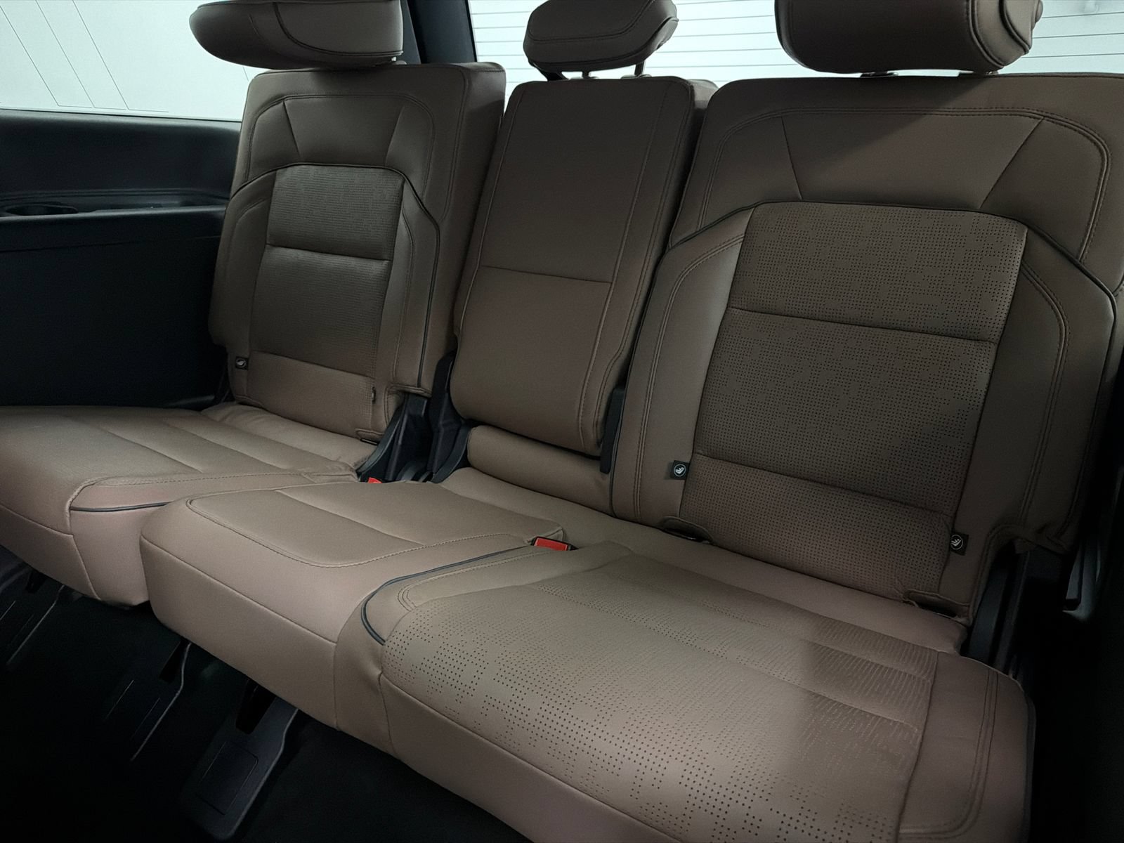 New 2025 Lincoln Navigator Black Label AWD/4WD image 23