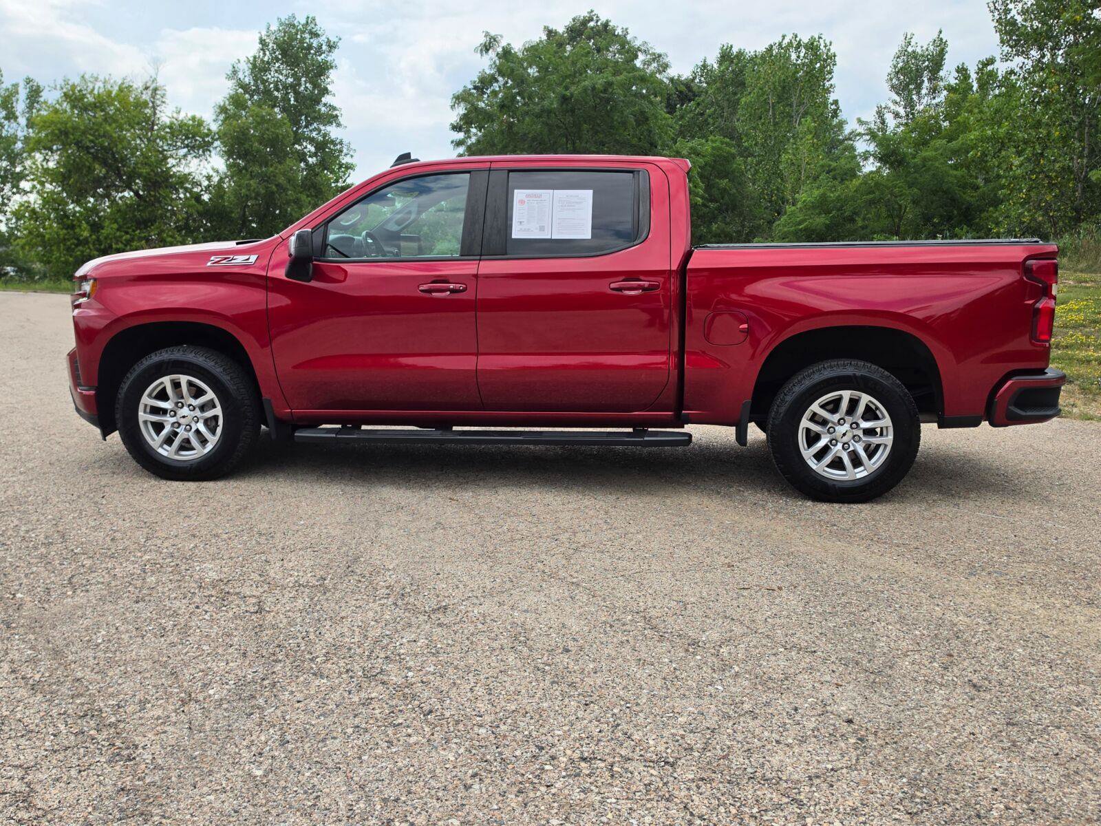 Used 2022 Chevrolet Silverado 1500 RST w/ Safety Package AWD/4WD image 16