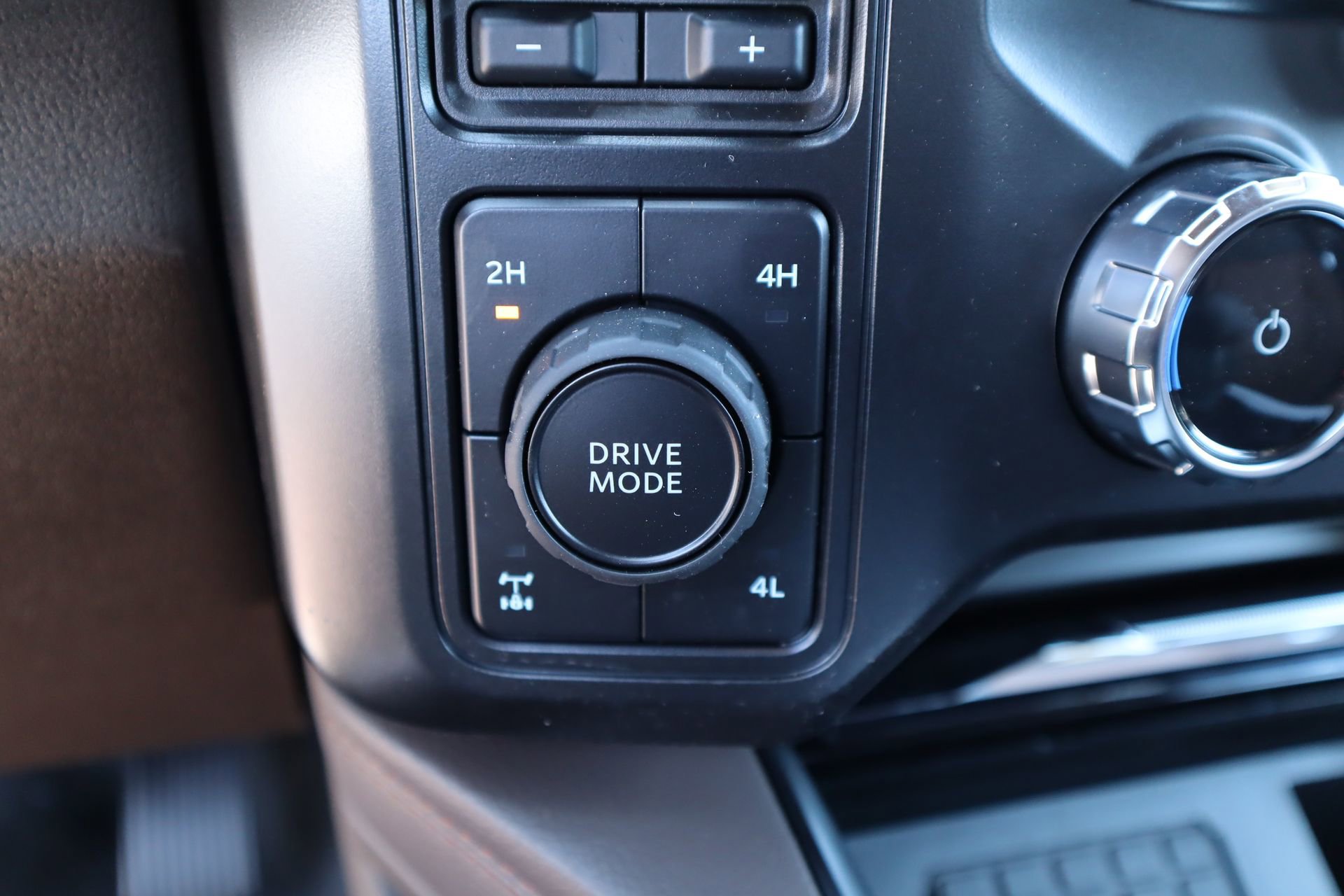 New 2026 Ford F250 King Ranch image 9