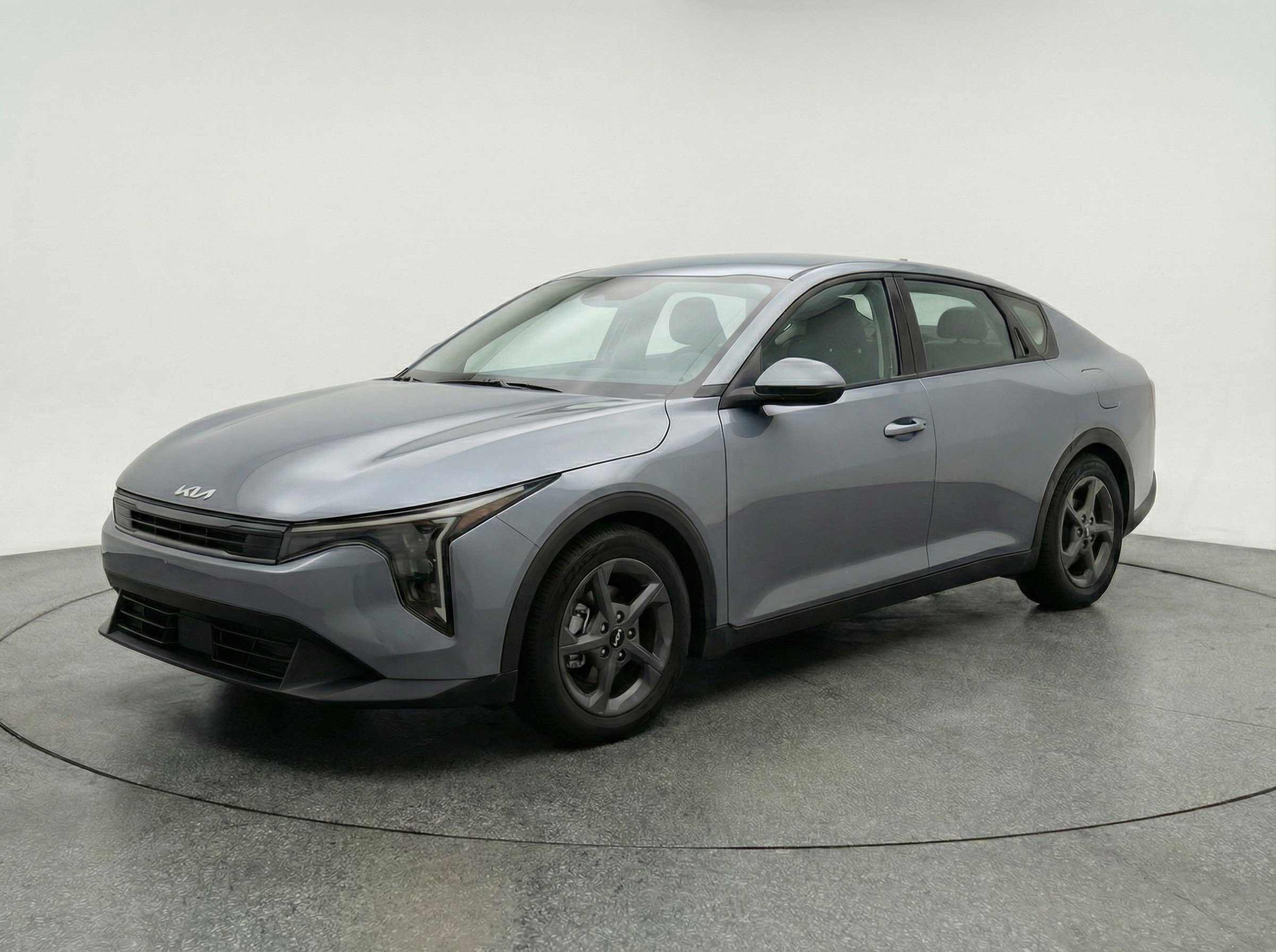Used 2025 Kia K4 LXS image 3