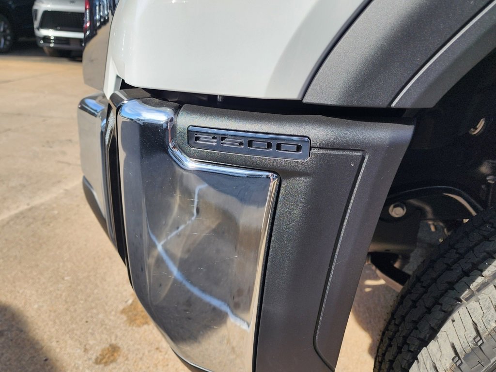 New 2026 GMC Sierra 2500 Pro image 11