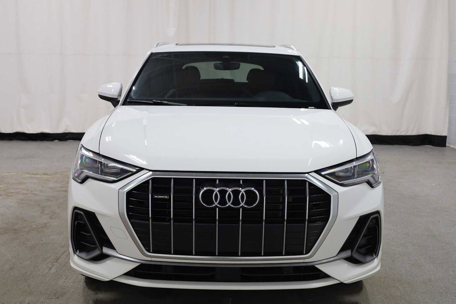Used 2023 Audi Q3 2.0T Premium w/ Convenience Package image 14