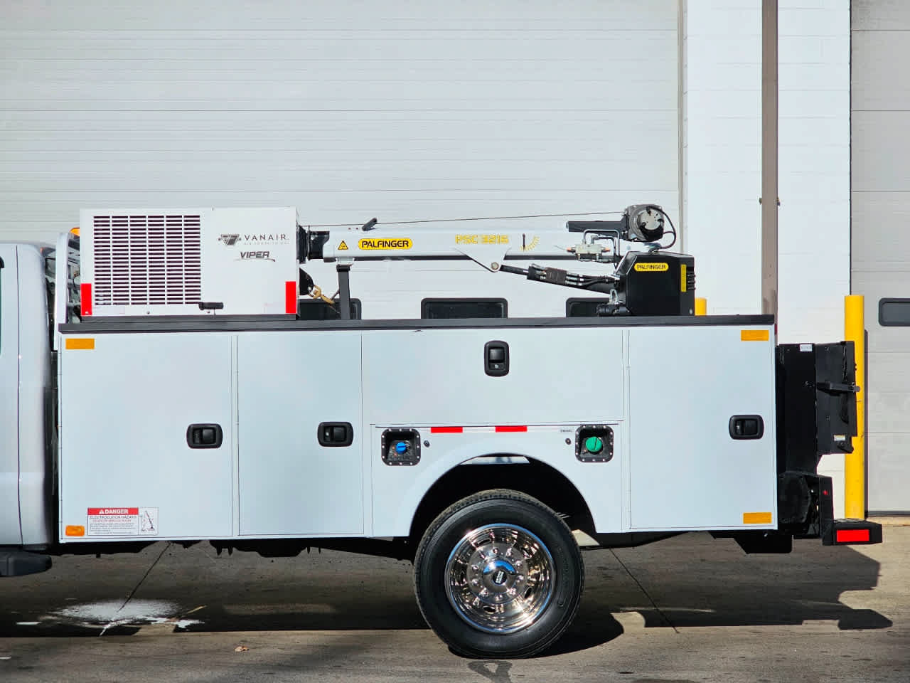 Used 2015 Ford F550 4x4 SuperCab Super Duty image 10