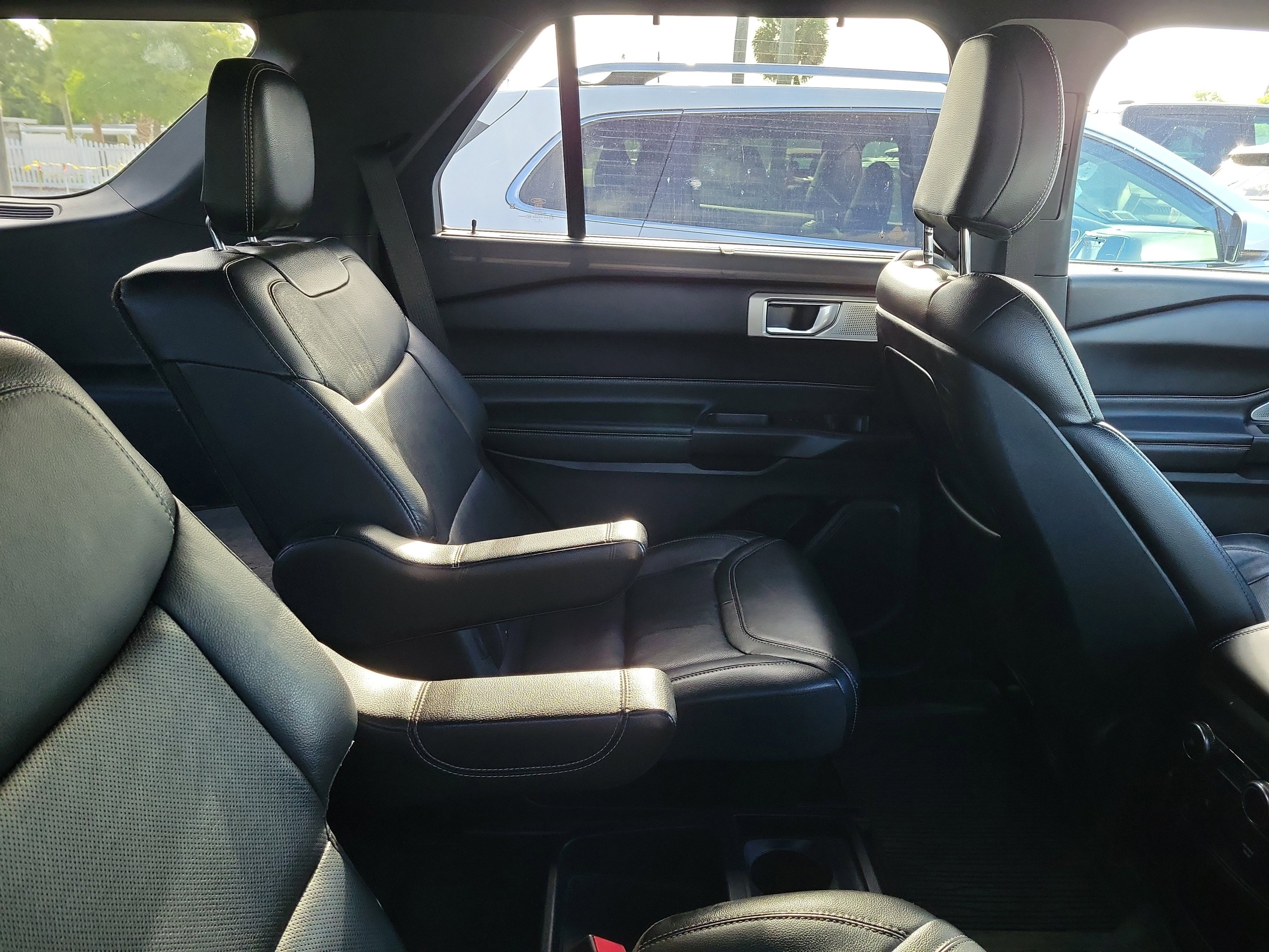 Used 2020 Ford Explorer ST w/ Premium Technology Package image 10