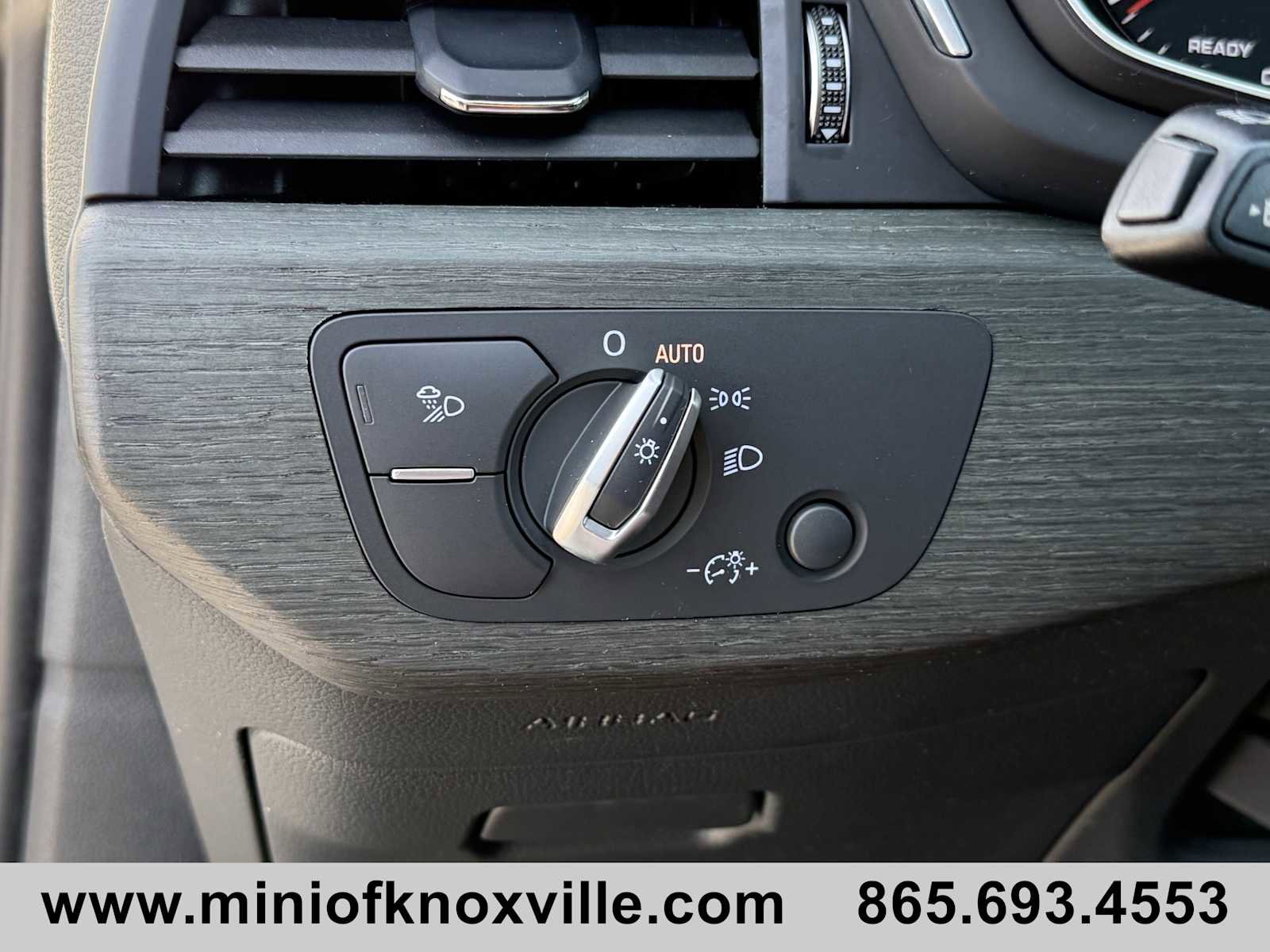 Used 2023 Audi A4 2.0T Premium w/ Convenience Package image 25