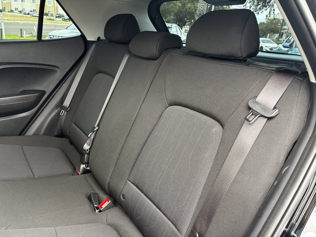 Used 2025 Hyundai Venue SE FWD image 10
