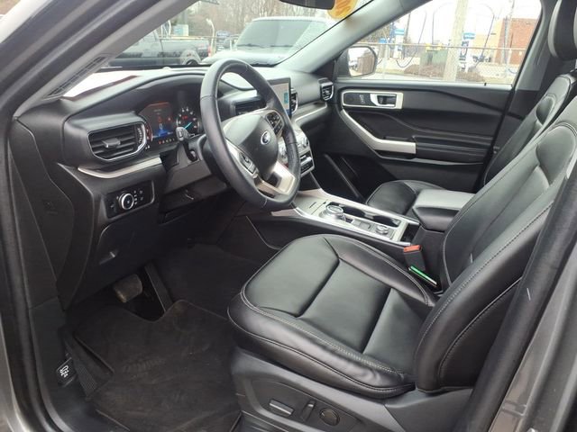 Certified 2023 Ford Explorer XLT w/ Equipment Group 202A image 15