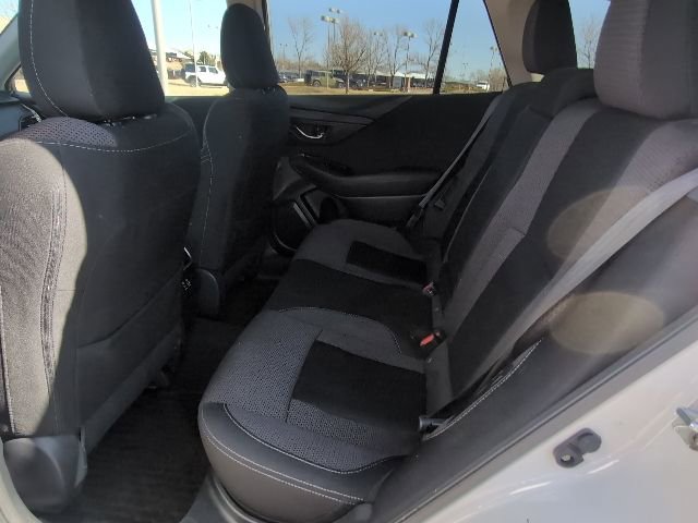 Used 2025 Subaru Outback Premium AWD/4WD image 27