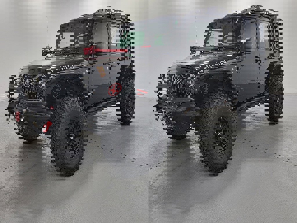 Used 2018 Jeep Wrangler Unlimited Rubicon w/ Connectivity Group image 4