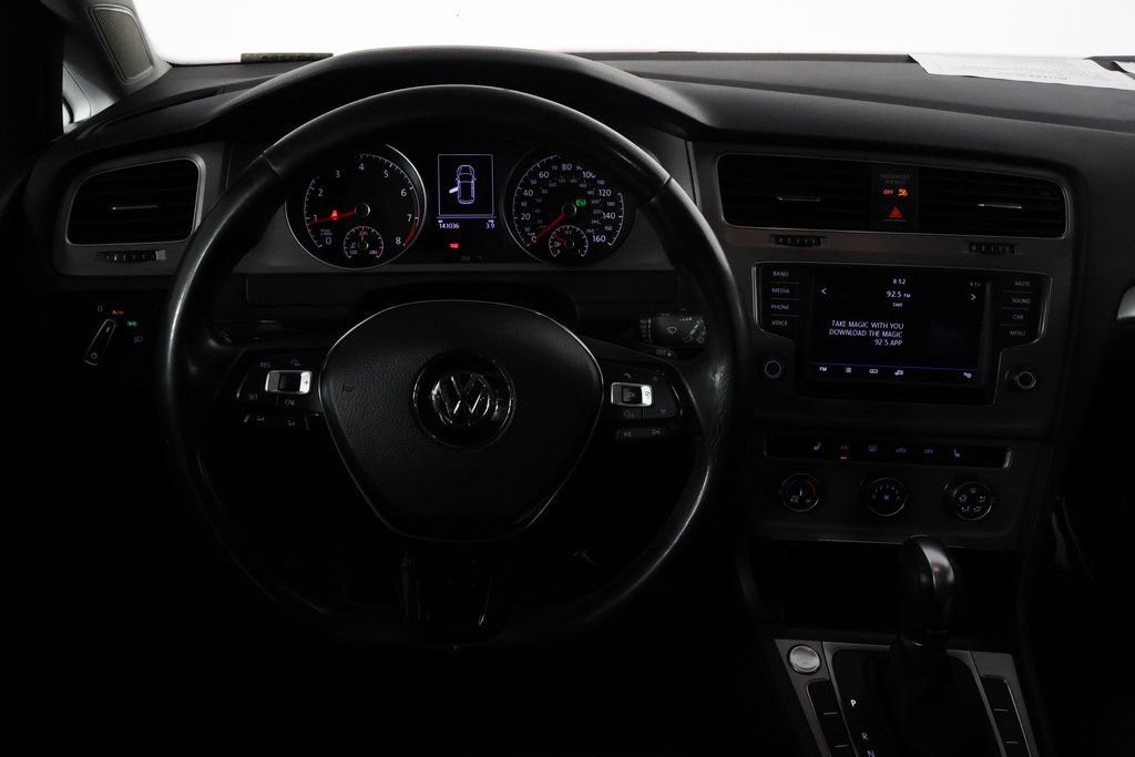 Used 2017 Volkswagen Golf S FWD image 8