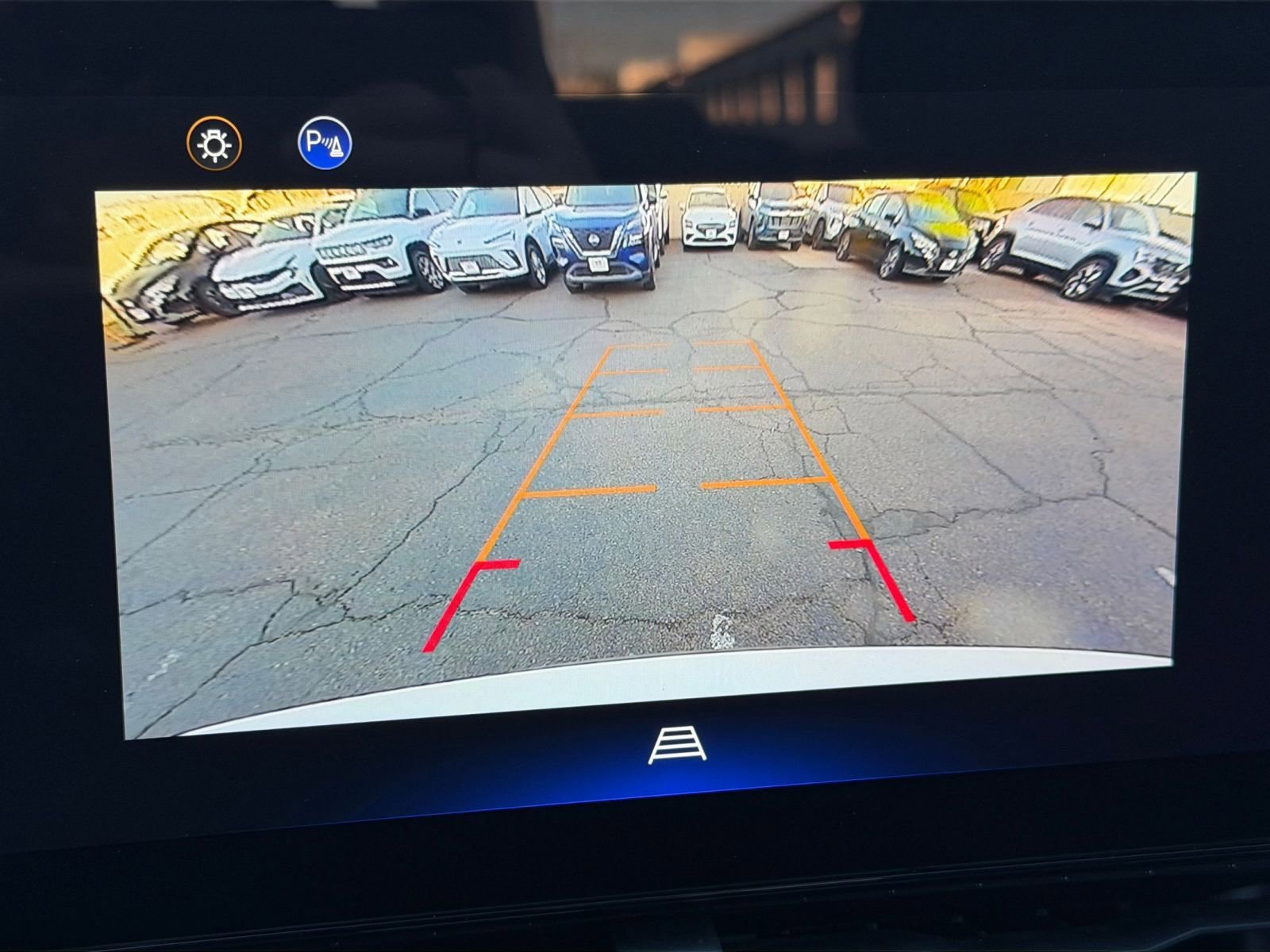 Used 2025 Chevrolet Equinox LT FWD image 23