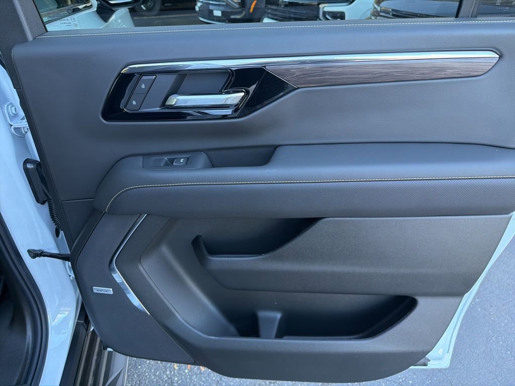 New 2026 Chevrolet Suburban Premier w/ Sun And Tow Package image 46