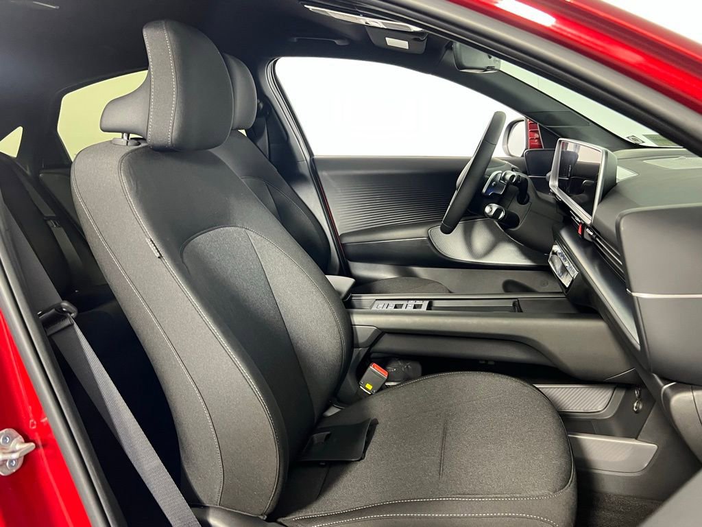 Used 2025 Hyundai Ioniq 6 SE image 27