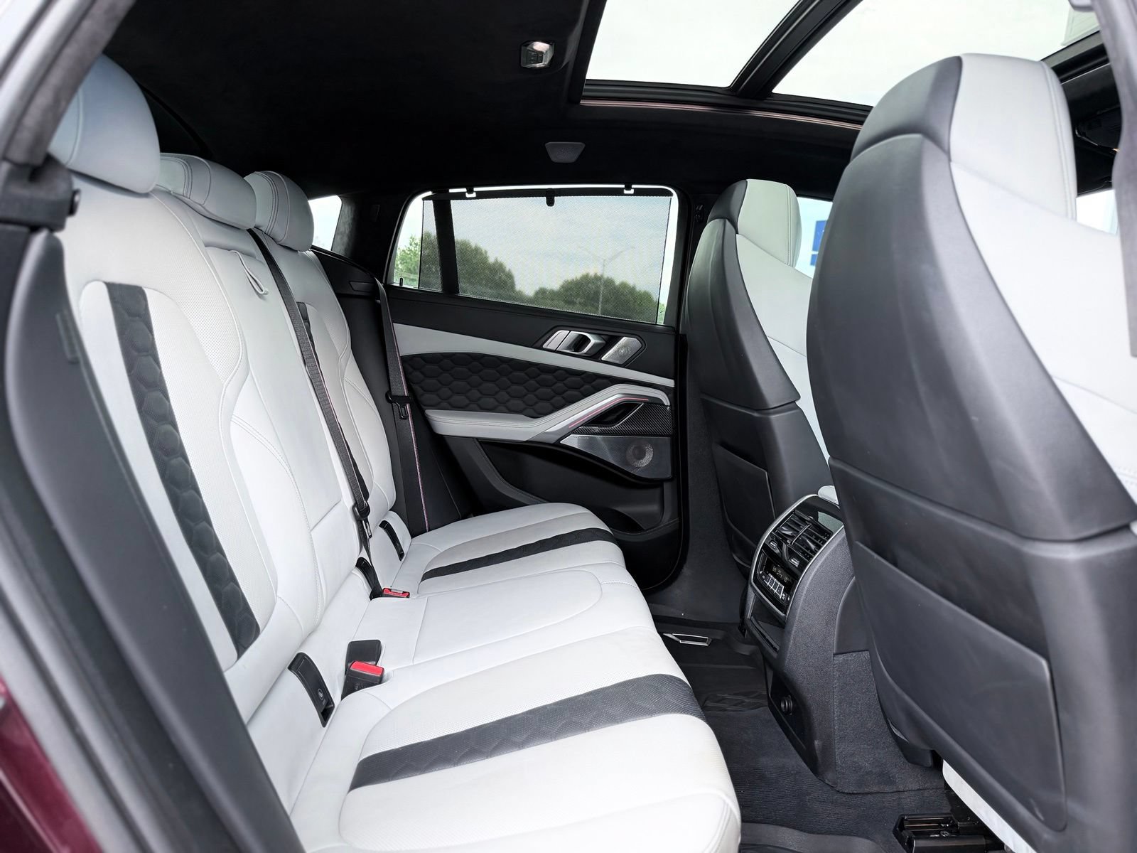 Used 2020 BMW X6 M Competition AWD/4WD image 37