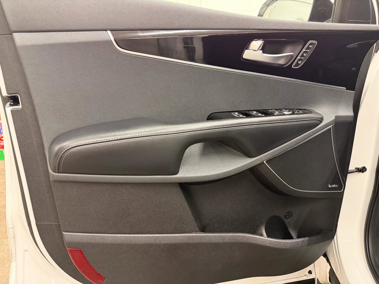 Used 2018 Kia Sorento SX AWD/4WD image 13