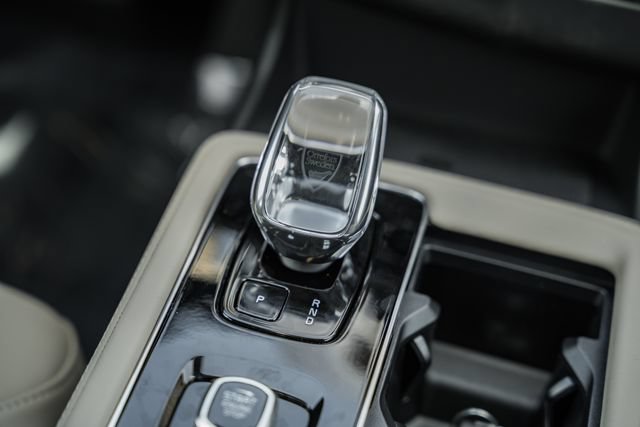 New 2026 Volvo XC90 T8 Plus w/ Protection Package Premier AWD/4WD image 24