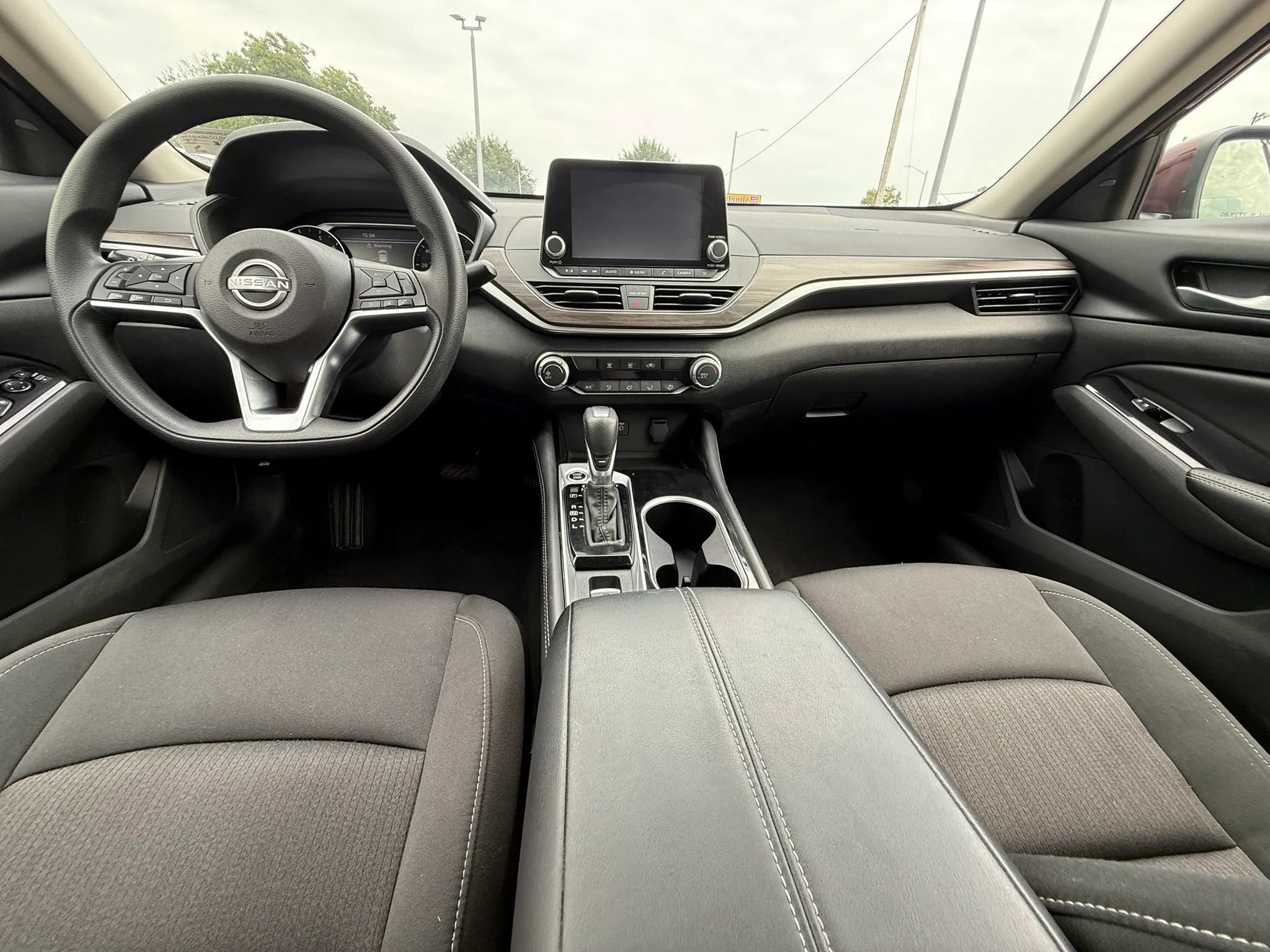 Used 2023 Nissan Altima 2.5 SV AWD/4WD image 11