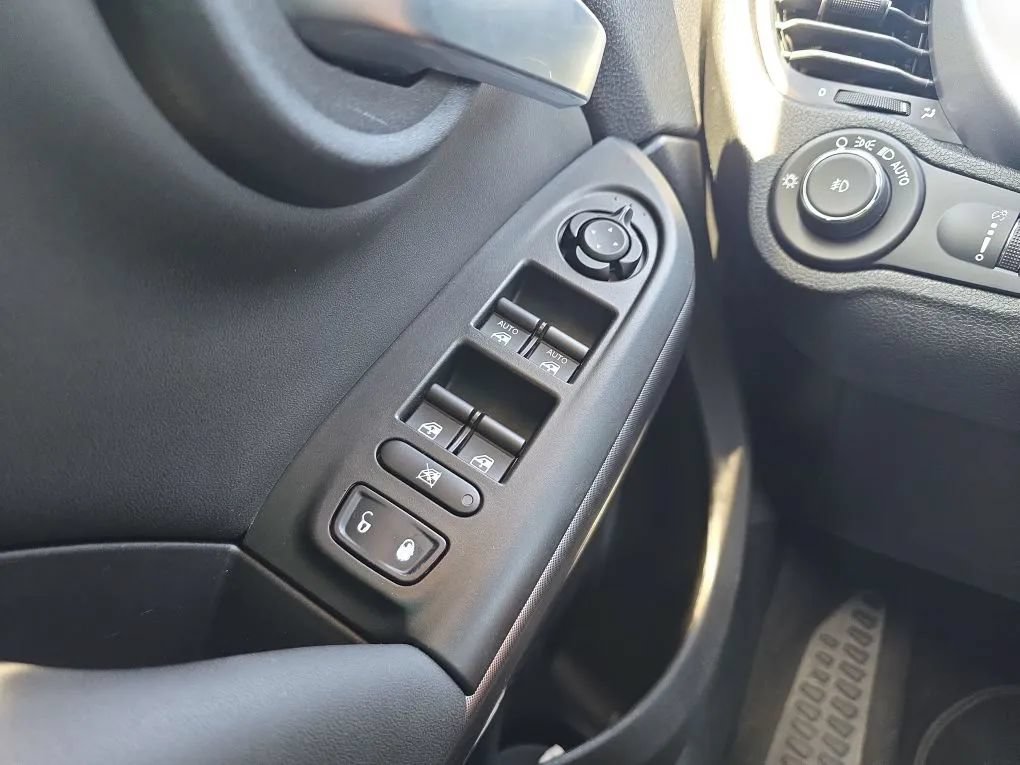 Used 2021 FIAT 500X Pop w/ Sport Appearance Package AWD/4WD image 19