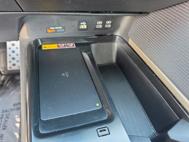 Used 2025 Toyota Camry SE FWD image 20