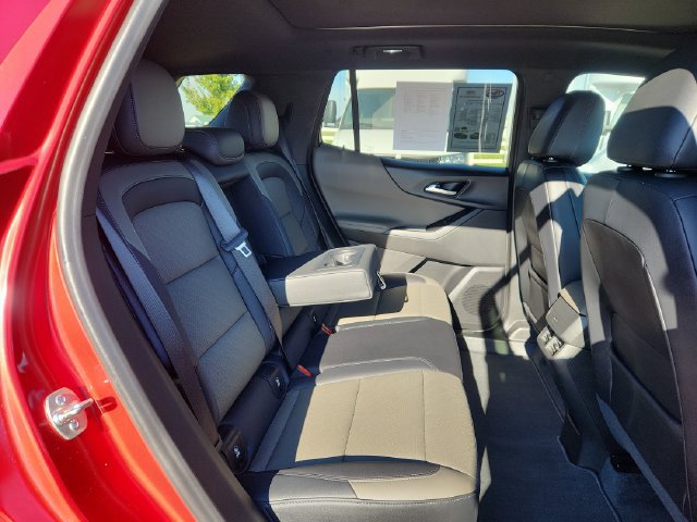Used 2025 Chevrolet Equinox LT w/ Convenience Package II AWD/4WD image 29