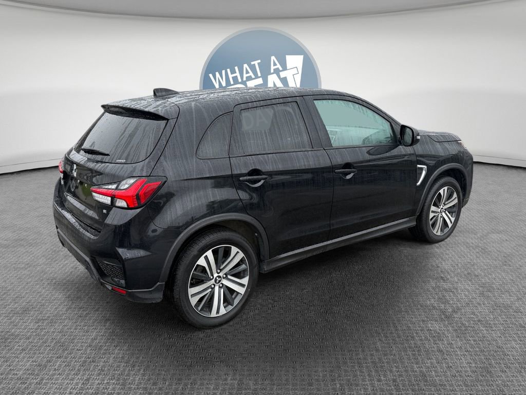 Used 2024 Mitsubishi Outlander Sport SE AWD/4WD image 3