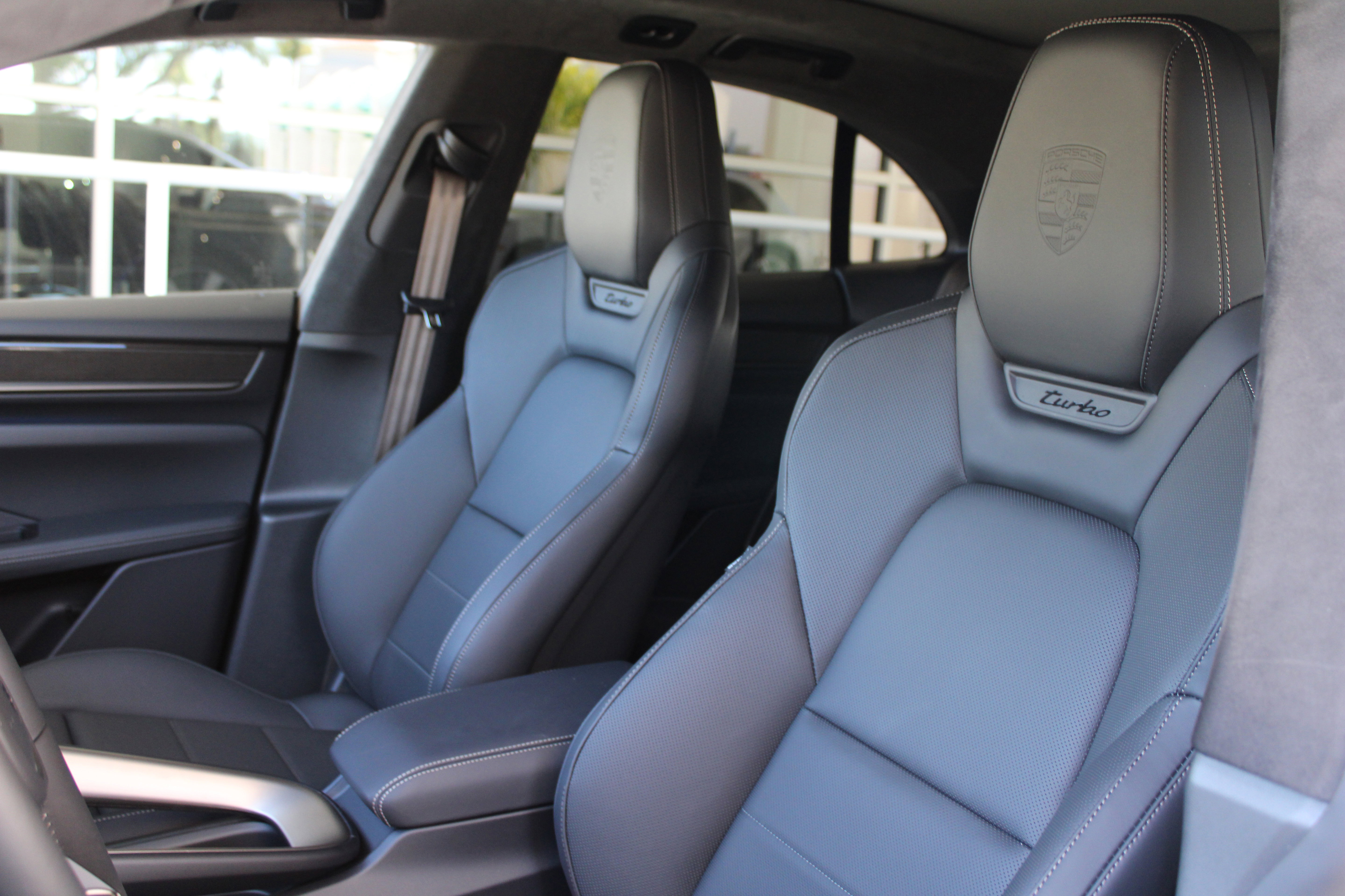 New 2025 Porsche Macan Turbo Electric image 5