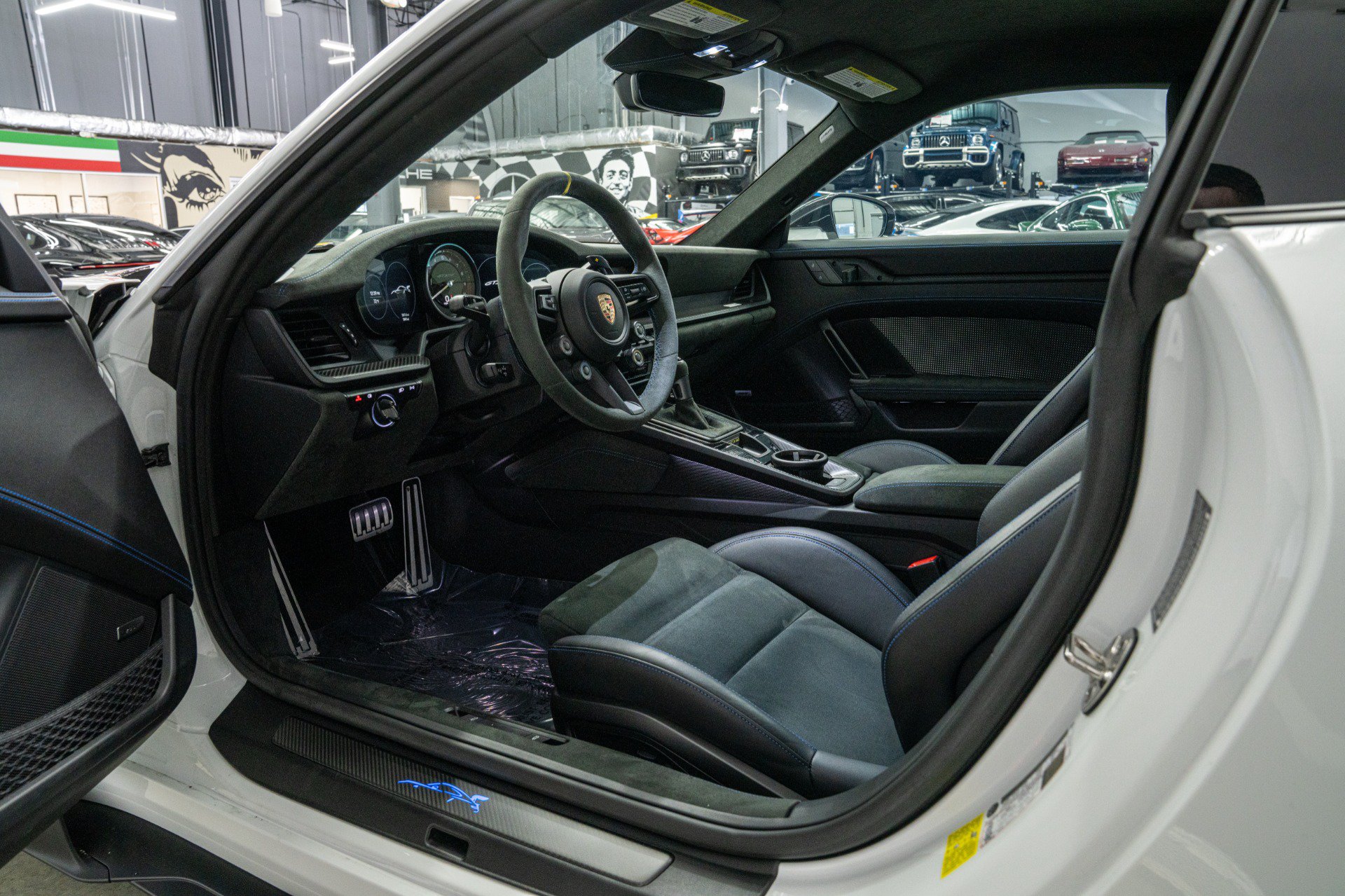 Used 2025 Porsche 911 GT3 RS RWD image 22