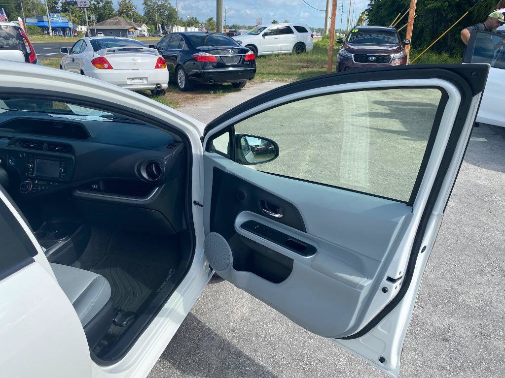 Used 2014 Toyota Prius C Four FWD image 19