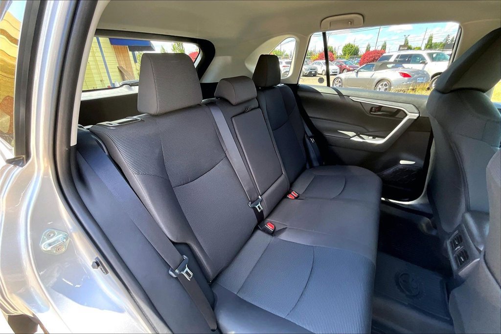 Used 2024 Toyota RAV4 LE AWD/4WD image 20