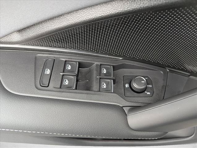 New 2026 Volkswagen Tiguan SE FWD image 10