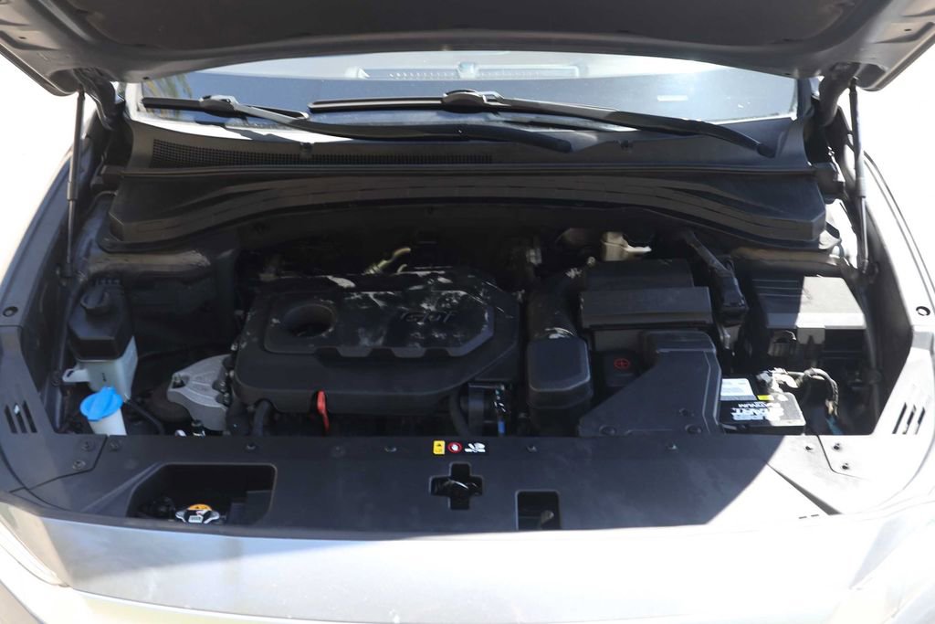 Used 2019 Hyundai Santa Fe SE AWD/4WD image 28