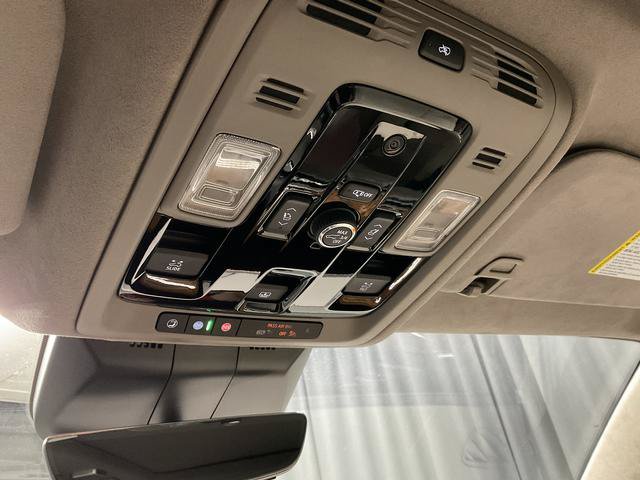 Used 2026 Cadillac Escalade Platinum Luxury AWD/4WD image 30