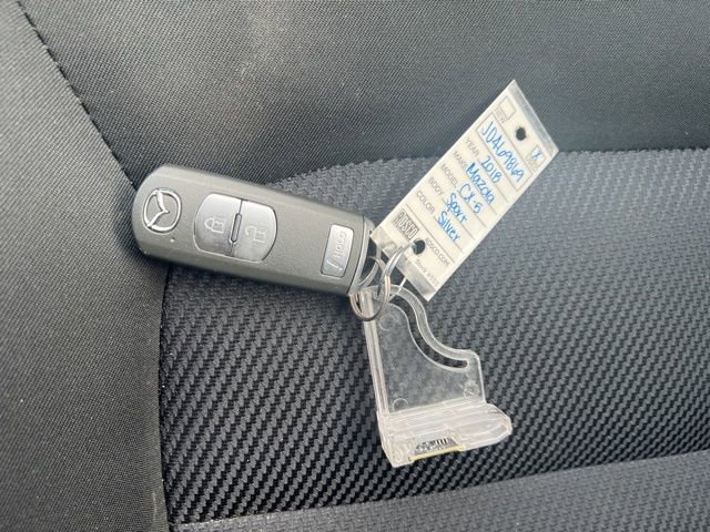 Used 2018 MAZDA CX-5 Sport image 16