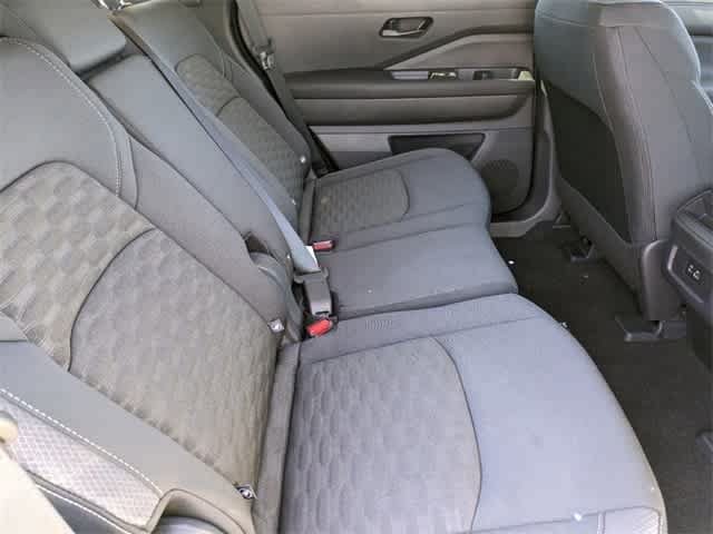 New 2024 Nissan Pathfinder S FWD image 15