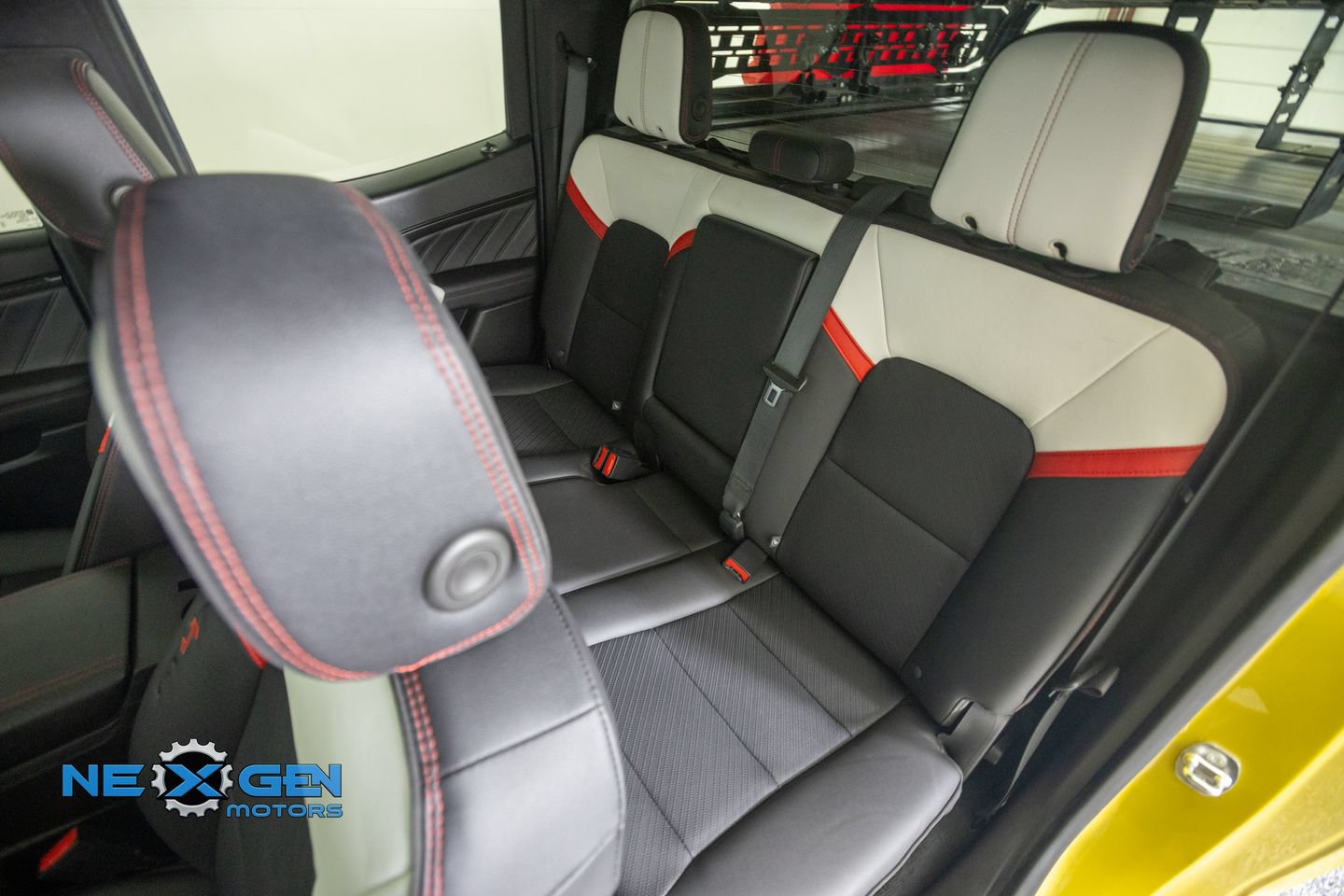 Used 2023 GMC Canyon AT4X AWD/4WD image 34