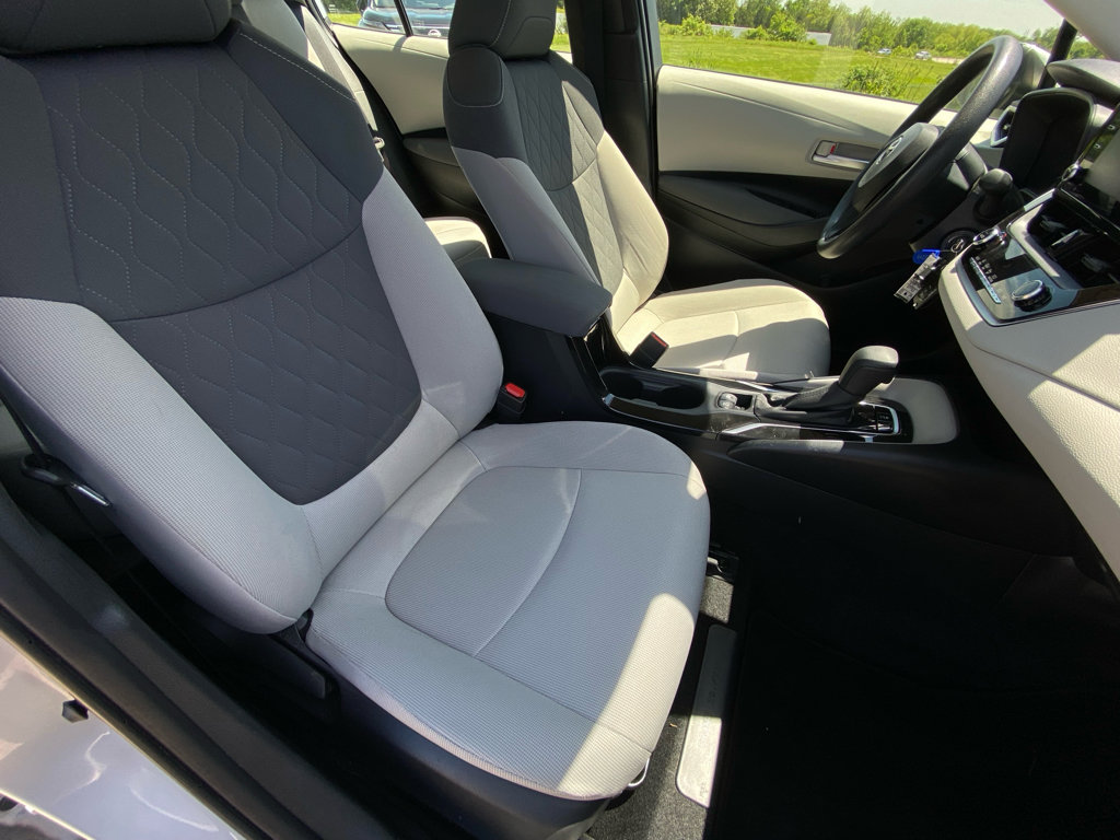Used 2021 Toyota Corolla LE w/ Carpet Mat Package (TMS) FWD image 23