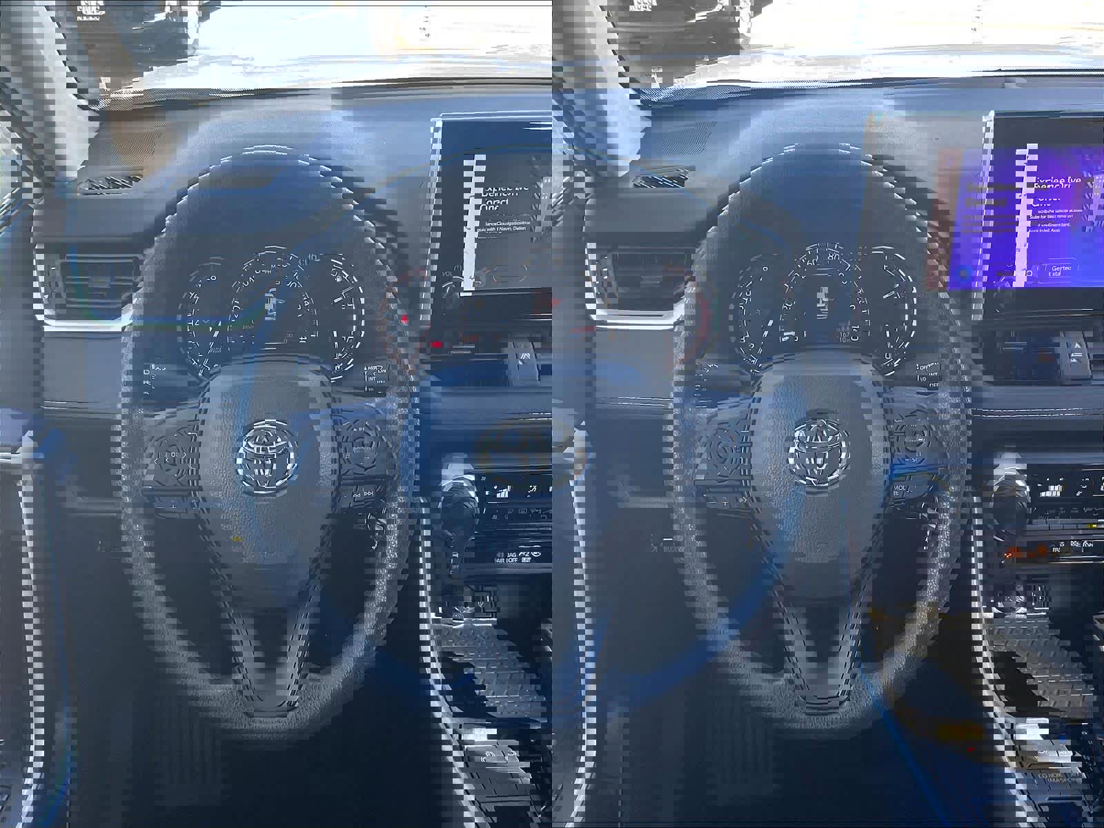 Used 2024 Toyota RAV4 LE image 8