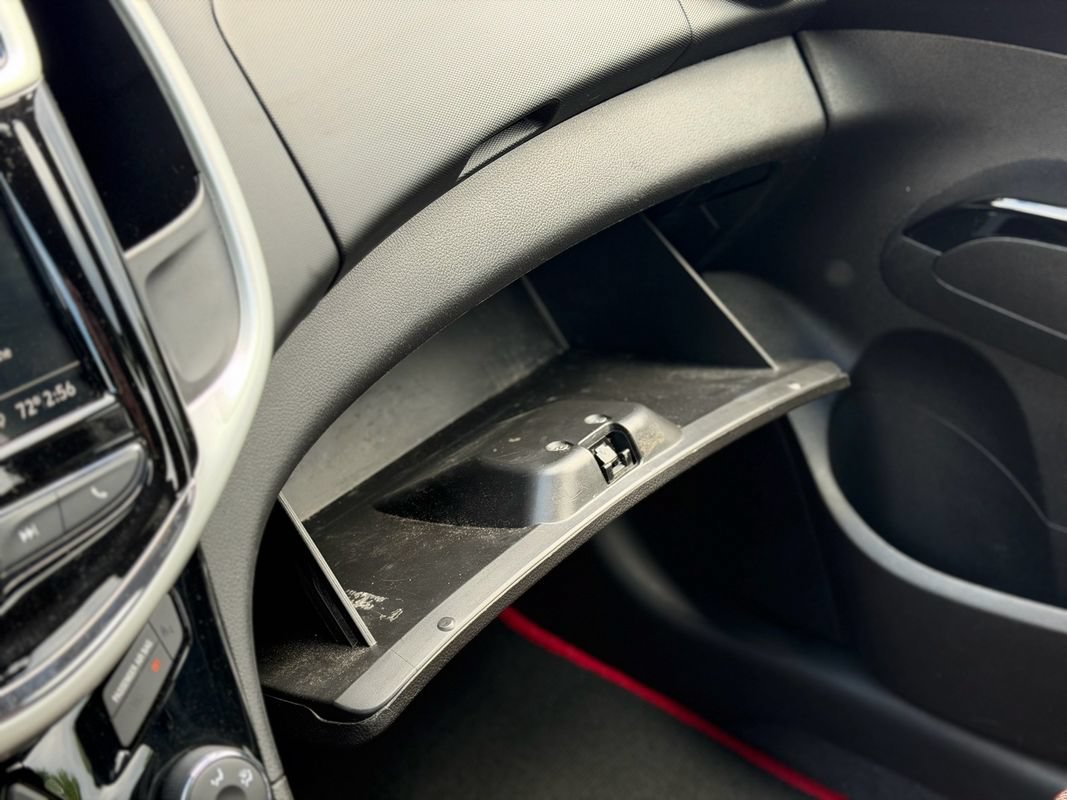 Used 2019 Chevrolet Sonic LT FWD image 19