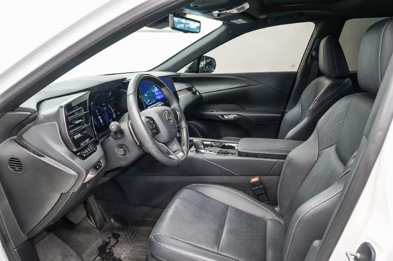 Used 2024 Lexus RX 350 Premium Plus w/ Convenience Package FWD image 18