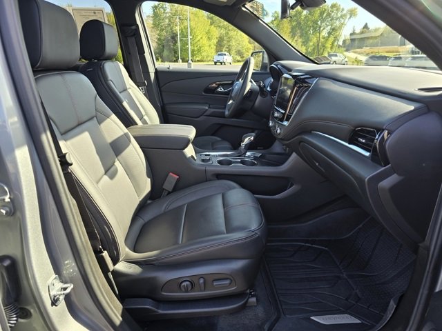 Used 2023 Chevrolet Traverse RS w/ LPO, Floor Liner Package image 25