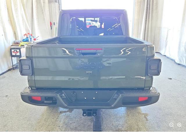 Used 2022 Jeep Gladiator Sport image 17