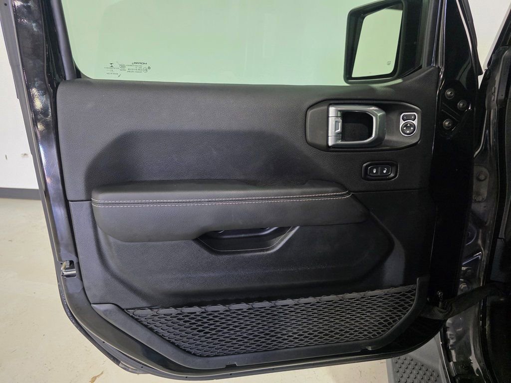 Used 2021 Jeep Wrangler Unlimited Sahara w/ Uconnect 4C Nav & Sound Group image 18