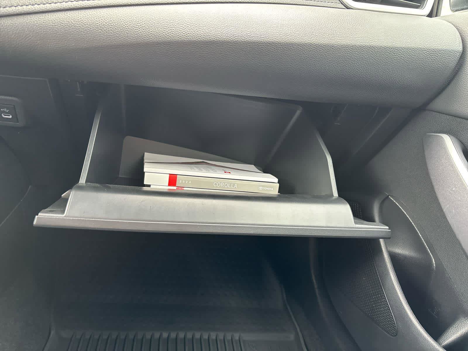 Used 2024 Toyota Corolla SE image 29