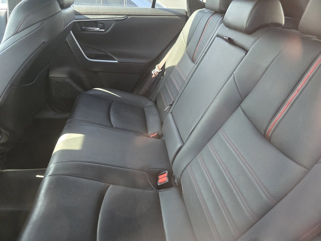 Certified 2022 Toyota RAV4 XSE w/ Premium Package AWD/4WD image 18