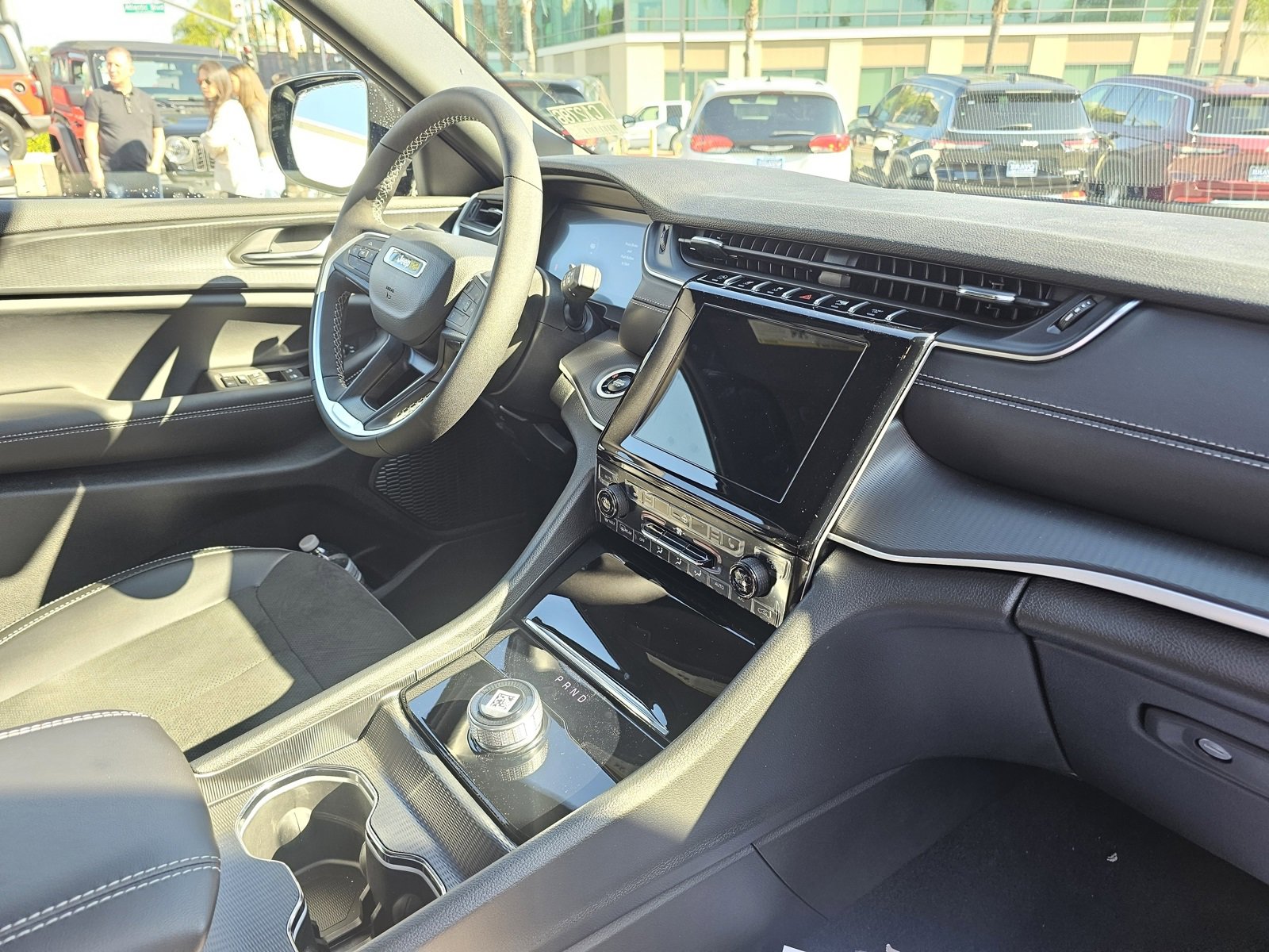 New 2025 Jeep Grand Cherokee Altitude X image 28