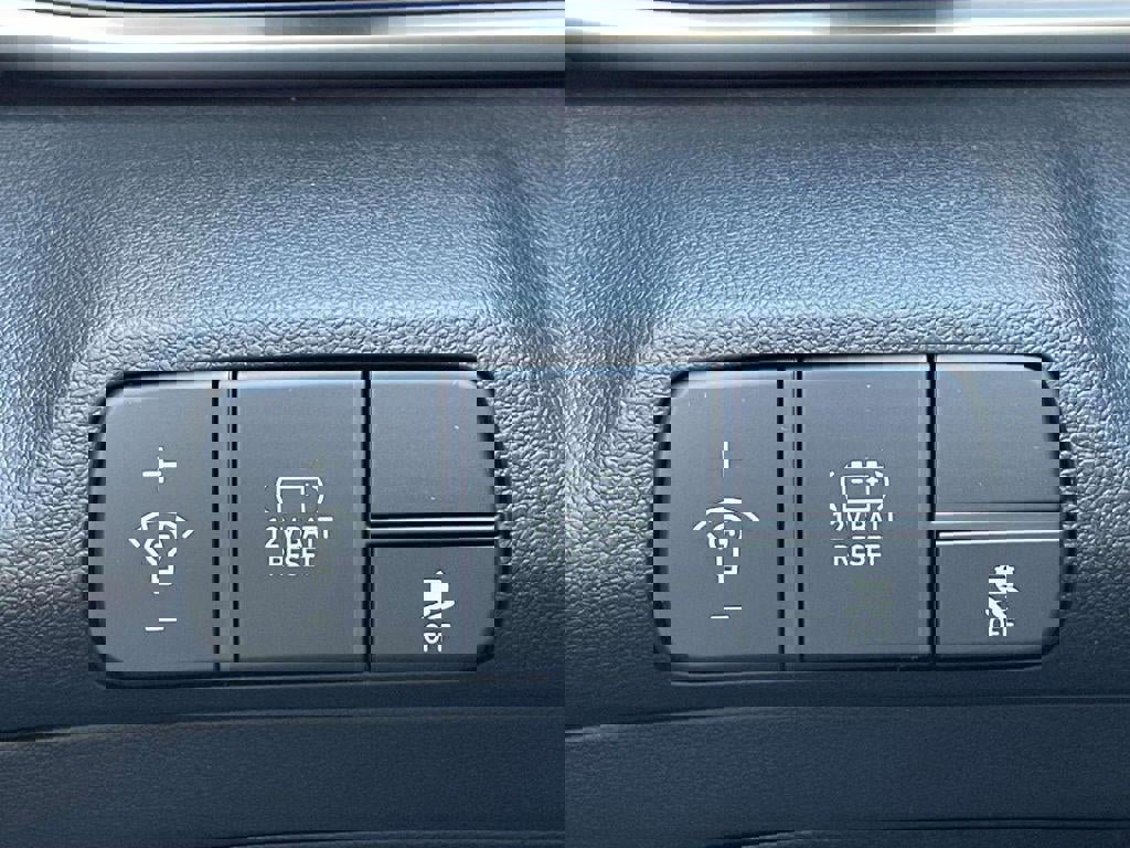 New 2026 Hyundai Elantra Limited image 43